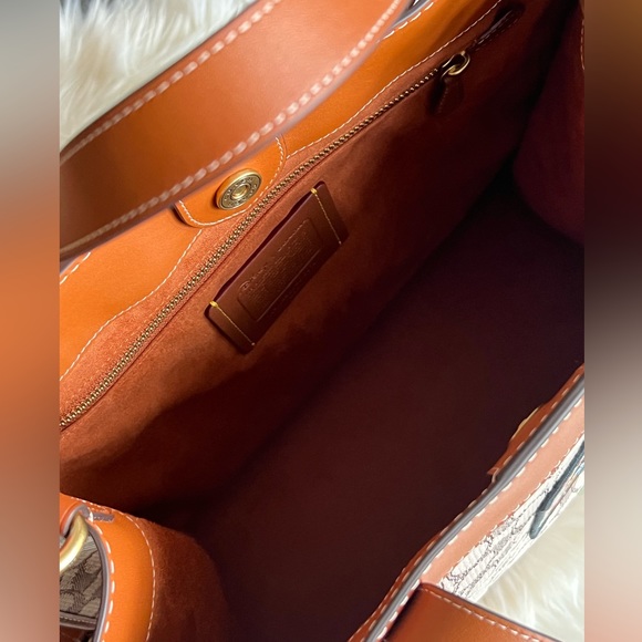 💰SOLD - CG974 - Disney X Coach Field Tote 40 in Signature Textile Jacquard - Picture 13 of 16